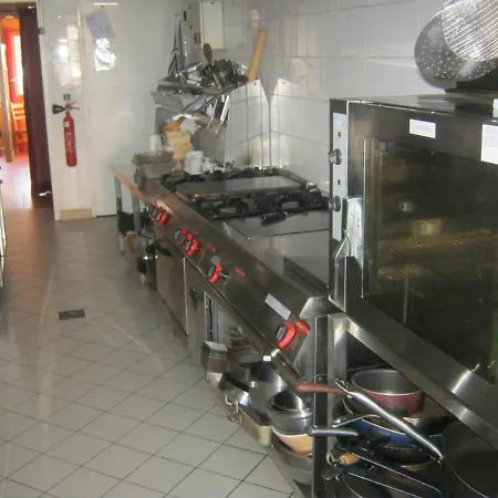 Hotel Chalet De *