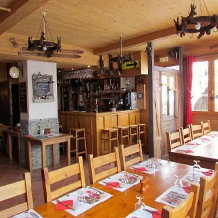 Chalet De *